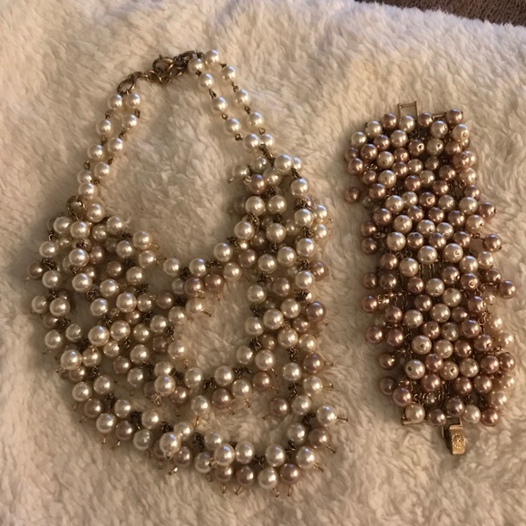 Stella & Dot Jewelry - Stella & Dot Ladies Necklace and Bracelet set